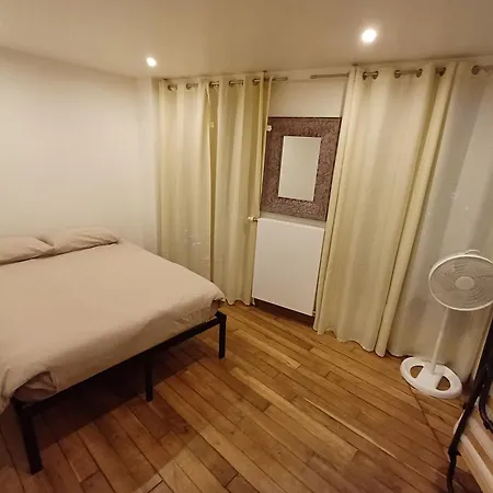 Moderne 2 5 Voyageurs Paris